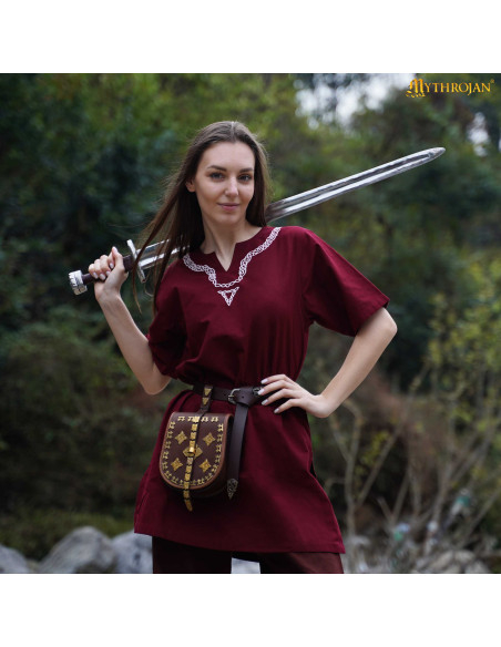 Túnica medieval de algodão com gola...