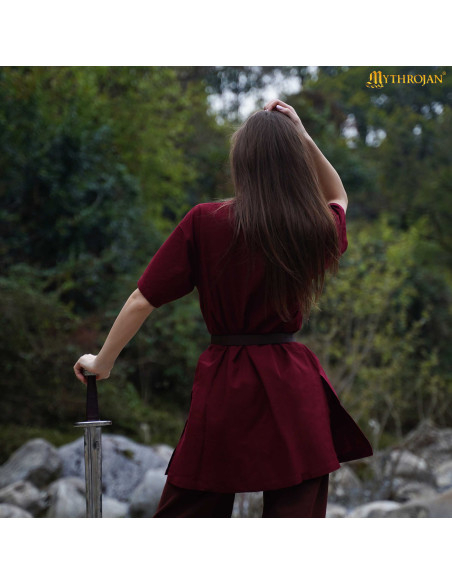 Túnica medieval de algodão com gola...