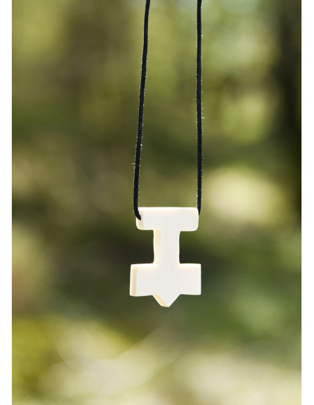 Pingente Martelo de Thor em osso