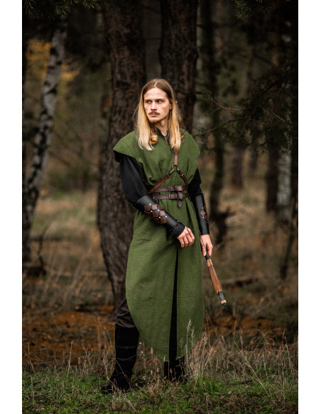 Túnica medieval sem mangas modelo...