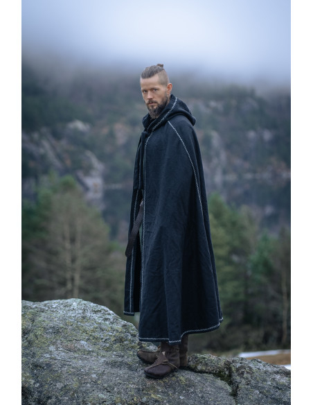 Capa viking em lã com capuz modelo...