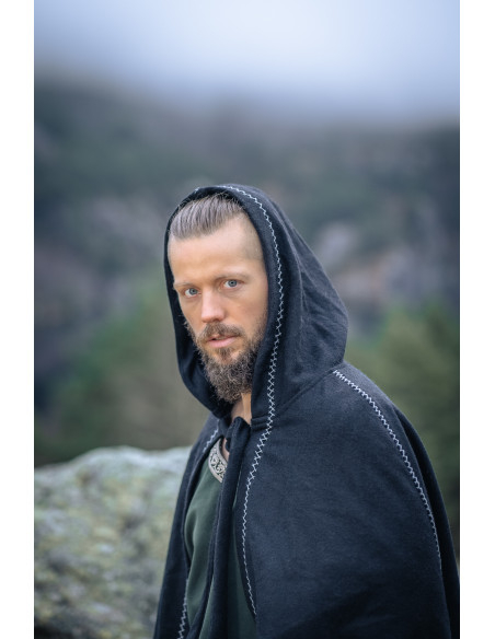 Capa viking em lã com capuz modelo...