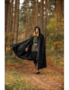 Capa medieval com capuz modelo Johannes, cor preta