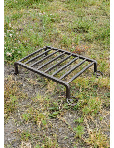 Grelha medieval forjada à mão, 37 x 24 cm.