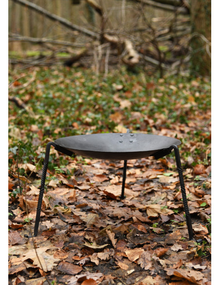 Brasas medieval com patas desmontáveis