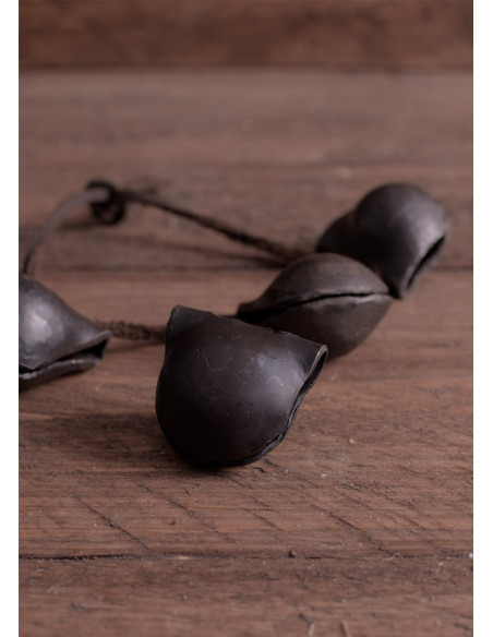 Pequena campainha de ferro forjado...