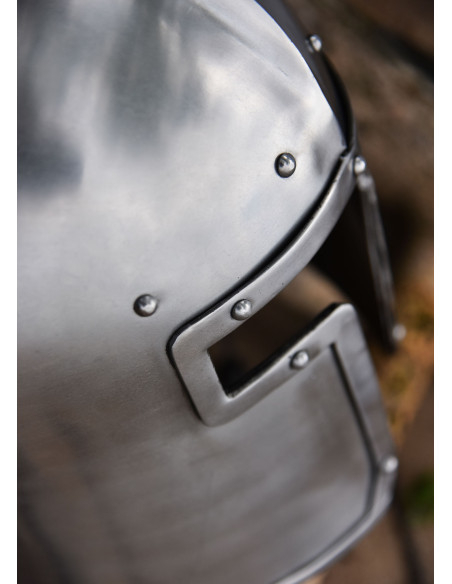 Barbuta italiana funcional, ano 1440