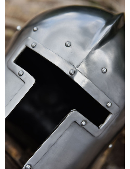 Barbuta italiana funcional, ano 1440