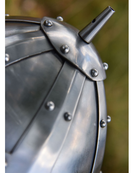 Capacete Spangenhelmet com protetores...