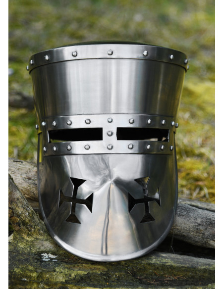 Capacete funcional dos cruzados,...