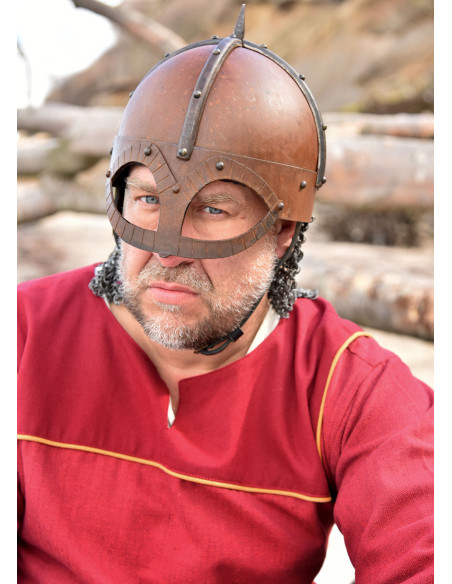 Capacete Viking Gjermundbu com cota...