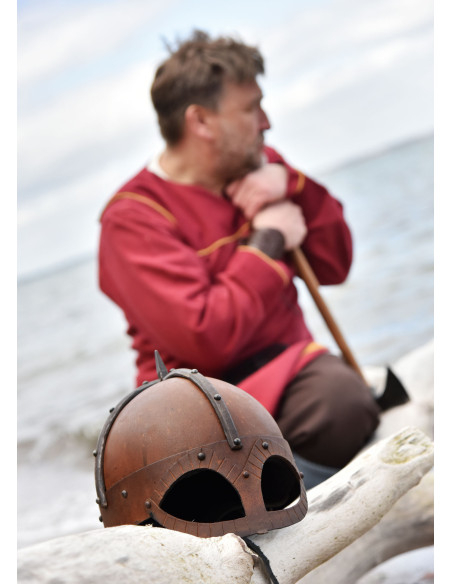 Capacete Viking Gjermundbu com cota...