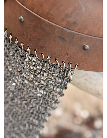 Capacete Viking Gjermundbu com cota...