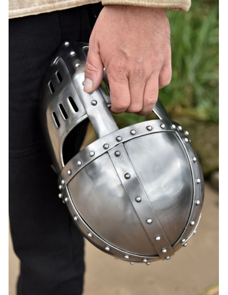 Capacete Spangenhelmet com viseira