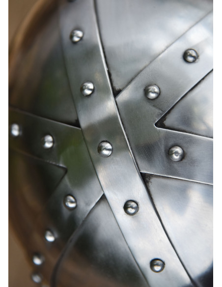 Capacete Spangenhelmet com viseira