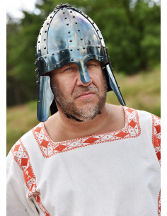 Capacete romano Spangenhelm, século IV dC 2