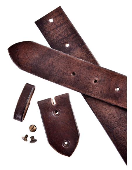 Cinto medieval sem fivela, feito de...