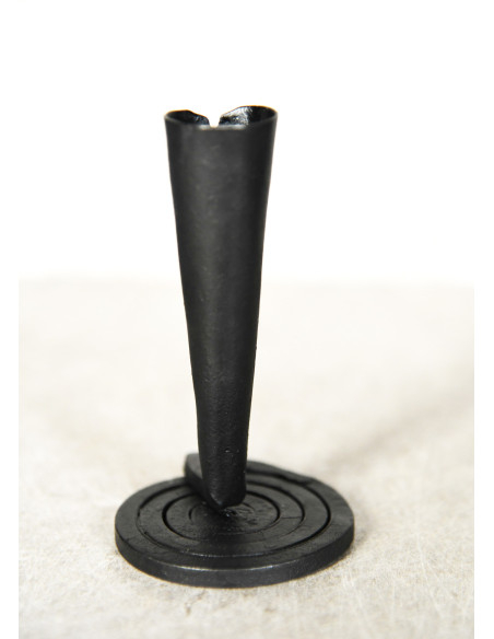 Candelabro forjado à mão com base em...