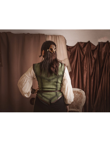 Coura medieval curta verde em pele de...