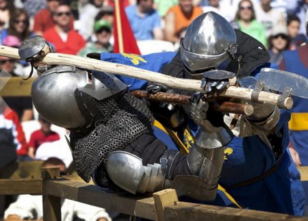 Cascos en Combate Medieval